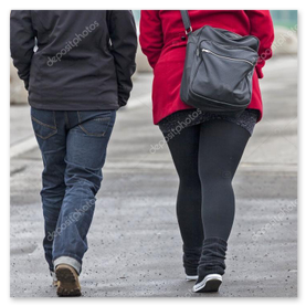 Sztab w kurtkach przeciwdeszczowych