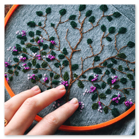 Bluzy firmowe z haftowanym logo