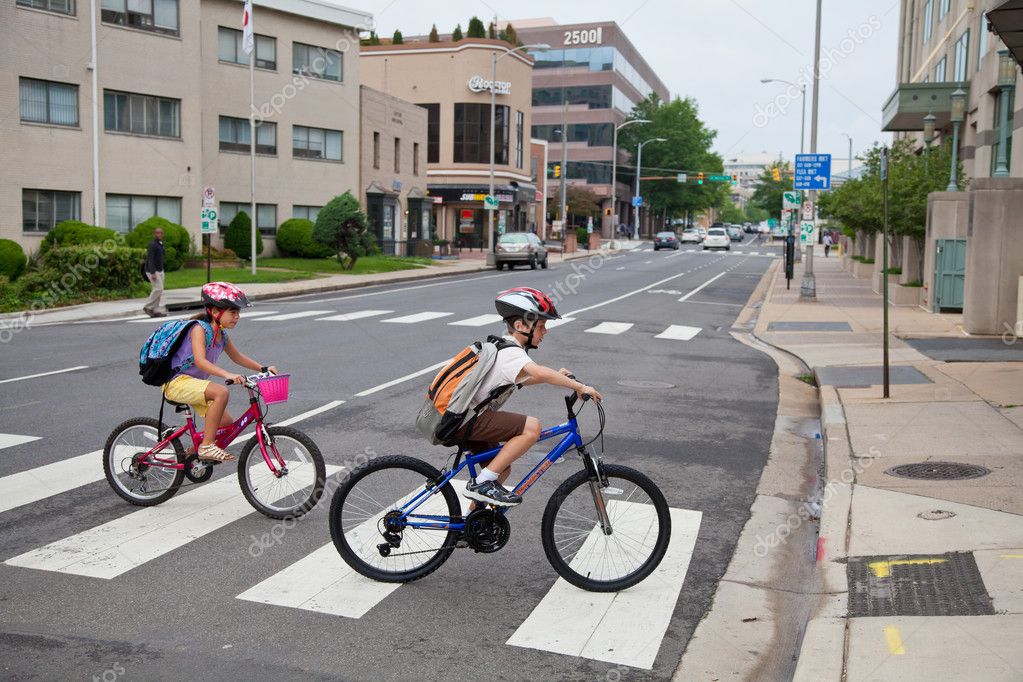 Oferta dla edukacji — stroje i trofea szkolne